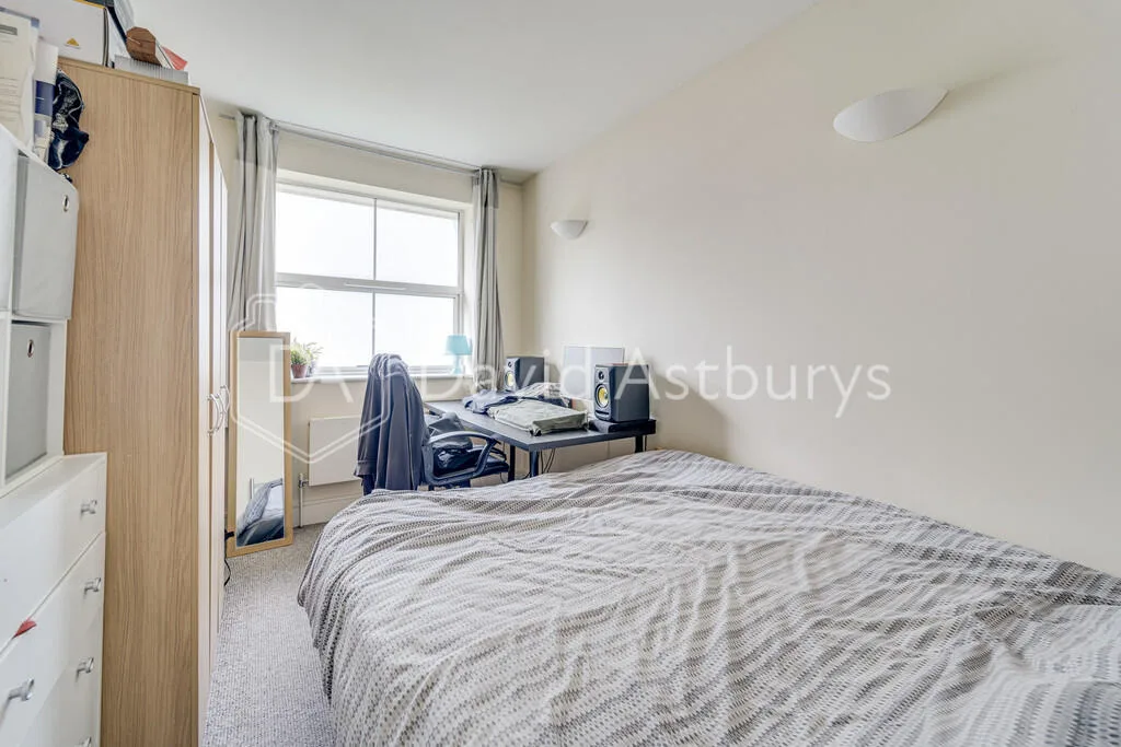 3 bedroom mews property for rent