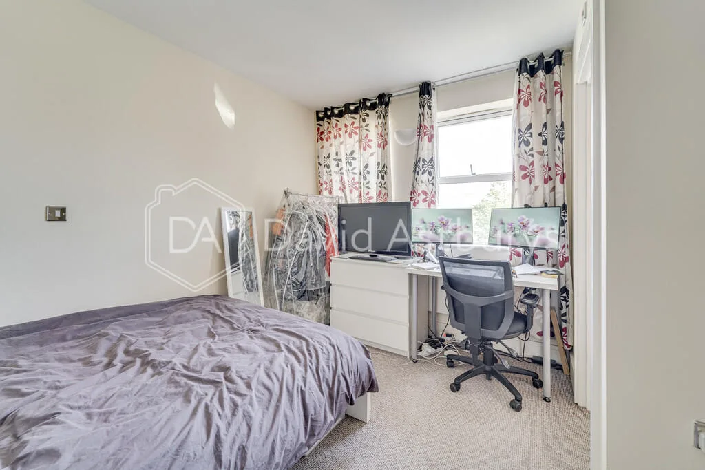 3 bedroom mews property for rent