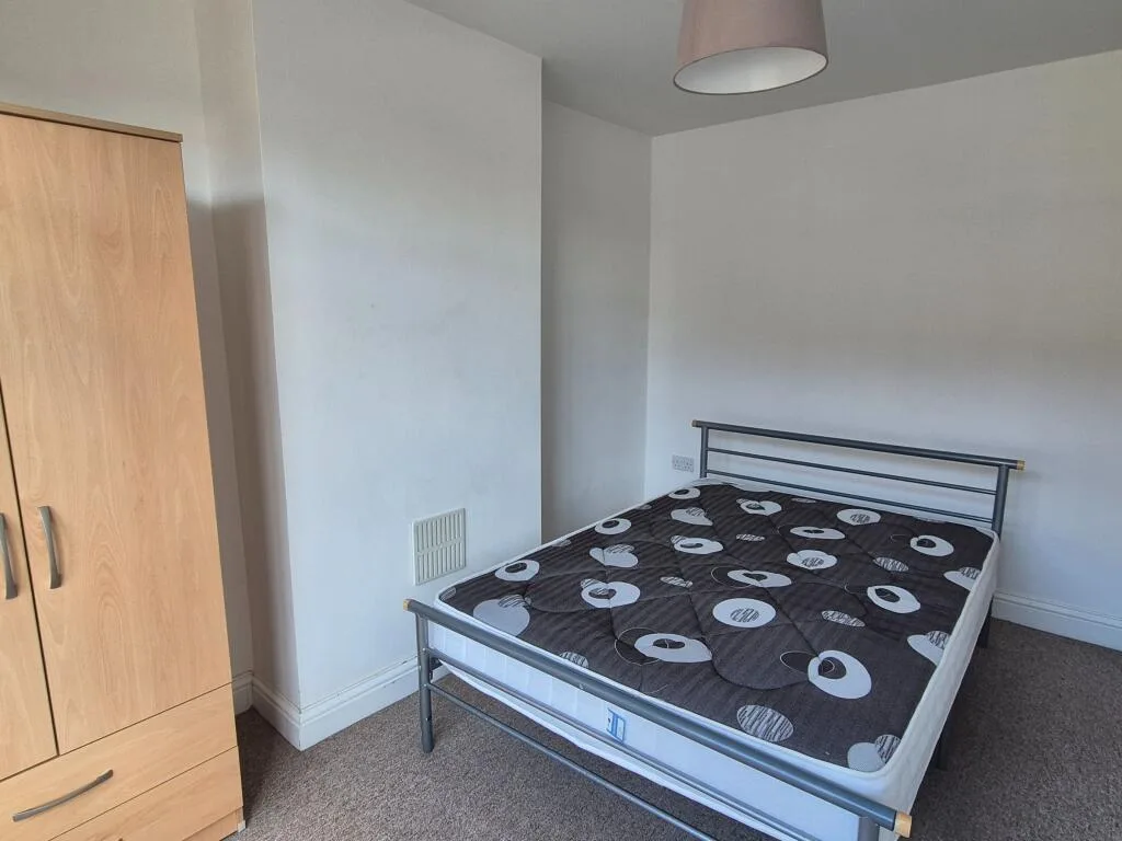 4 bedroom terraced house for rent