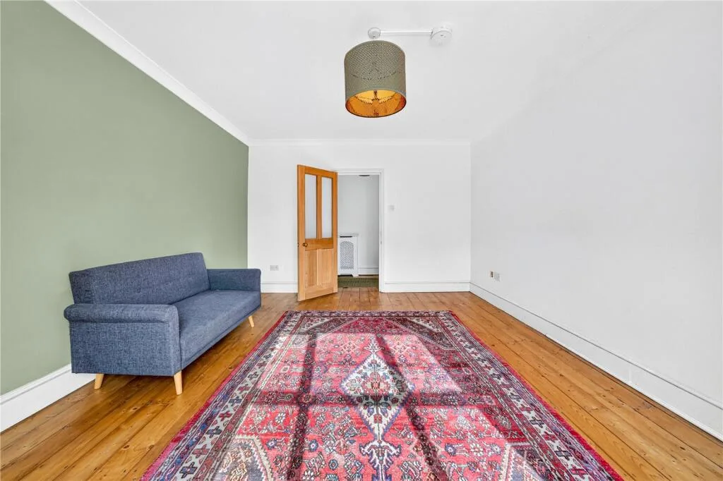 4 bedroom flat for rent