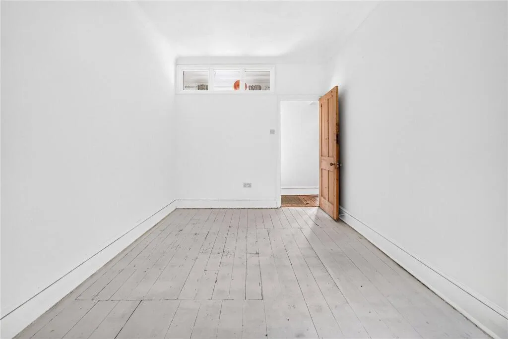 4 bedroom flat for rent