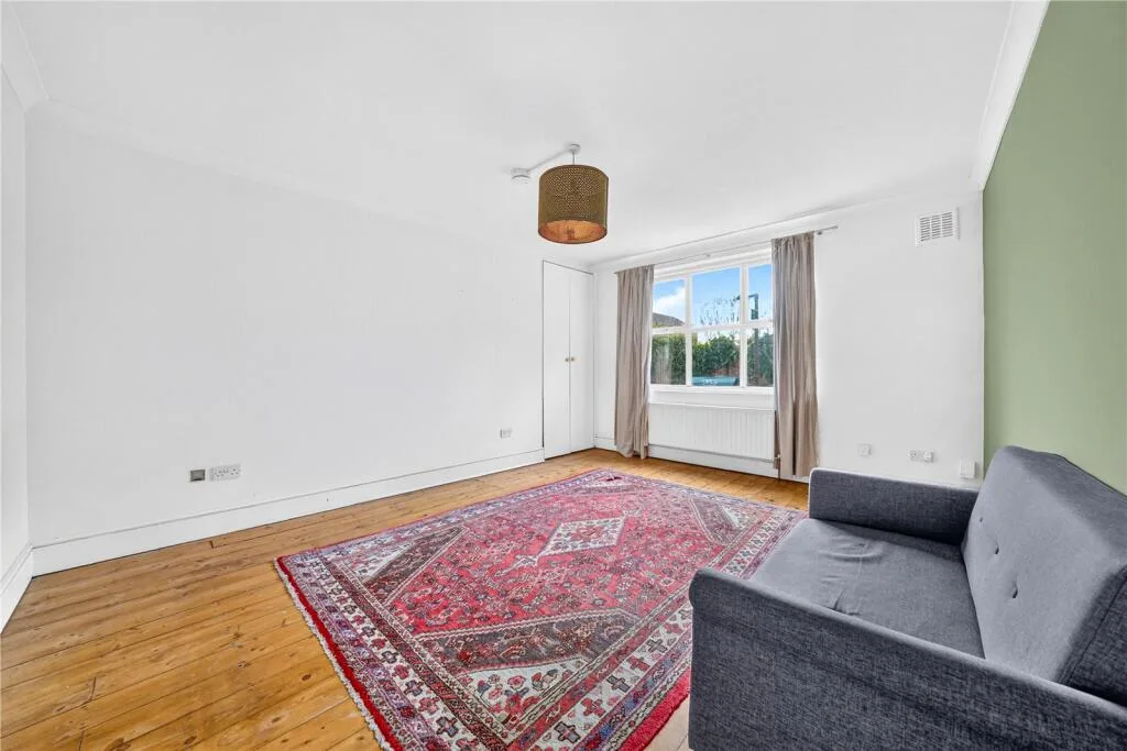 4 bedroom flat for rent