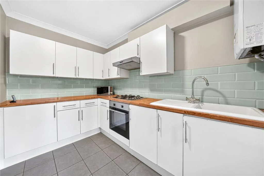 4 bedroom flat for rent