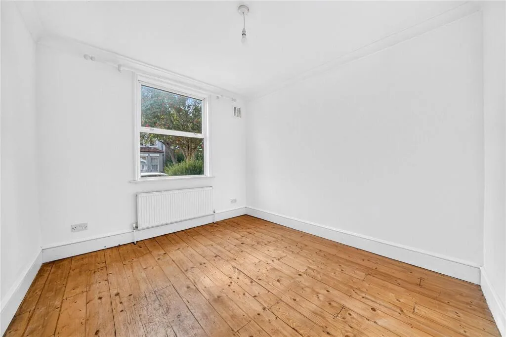 4 bedroom flat for rent