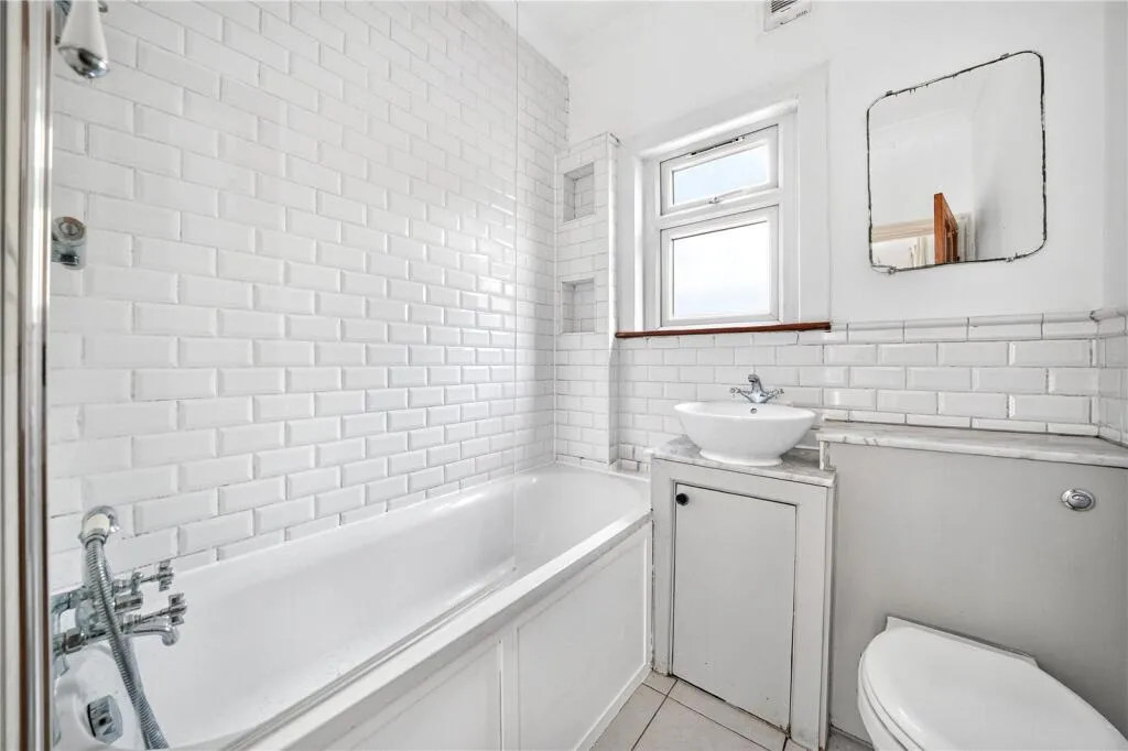 4 bedroom flat for rent