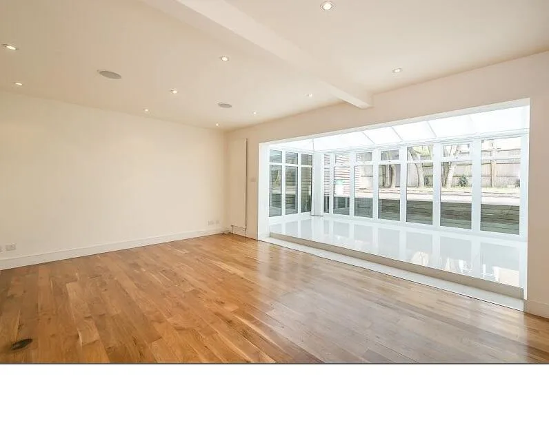 4 bedroom terraced house for rent