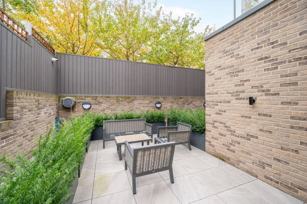 3 bedroom apartment for rent
