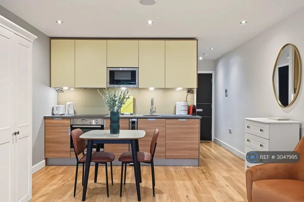 Studio flat for rent