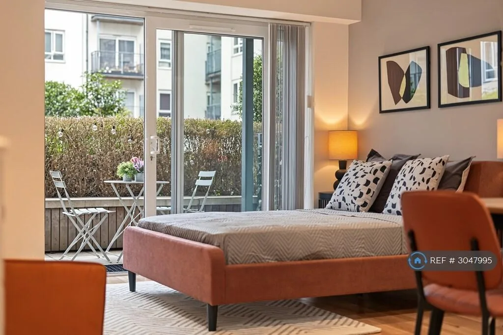 Studio flat for rent