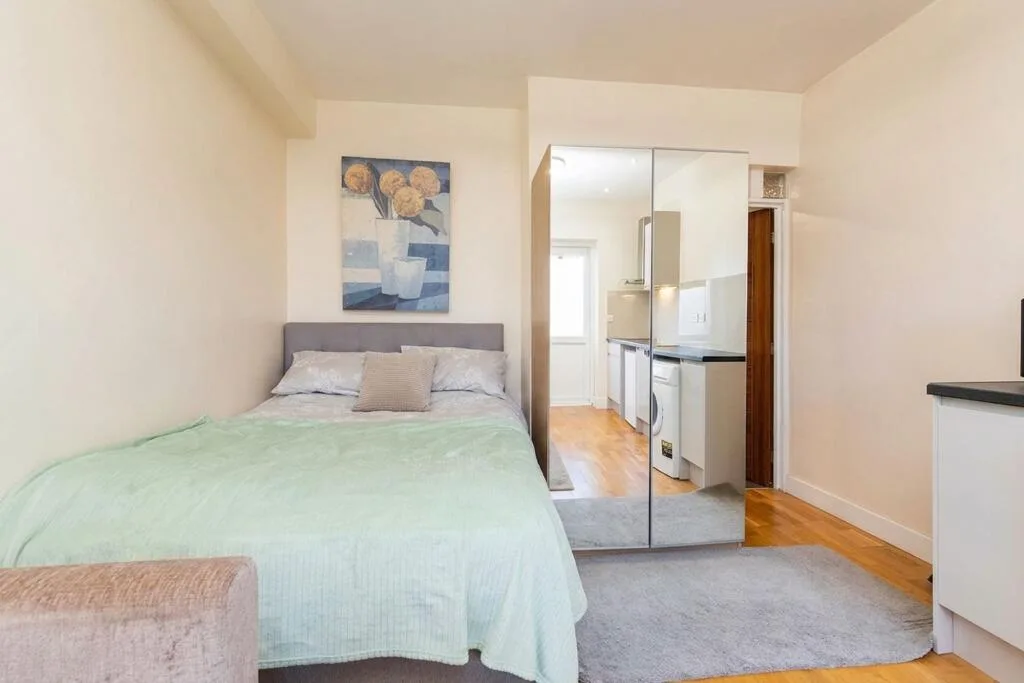Studio flat for rent