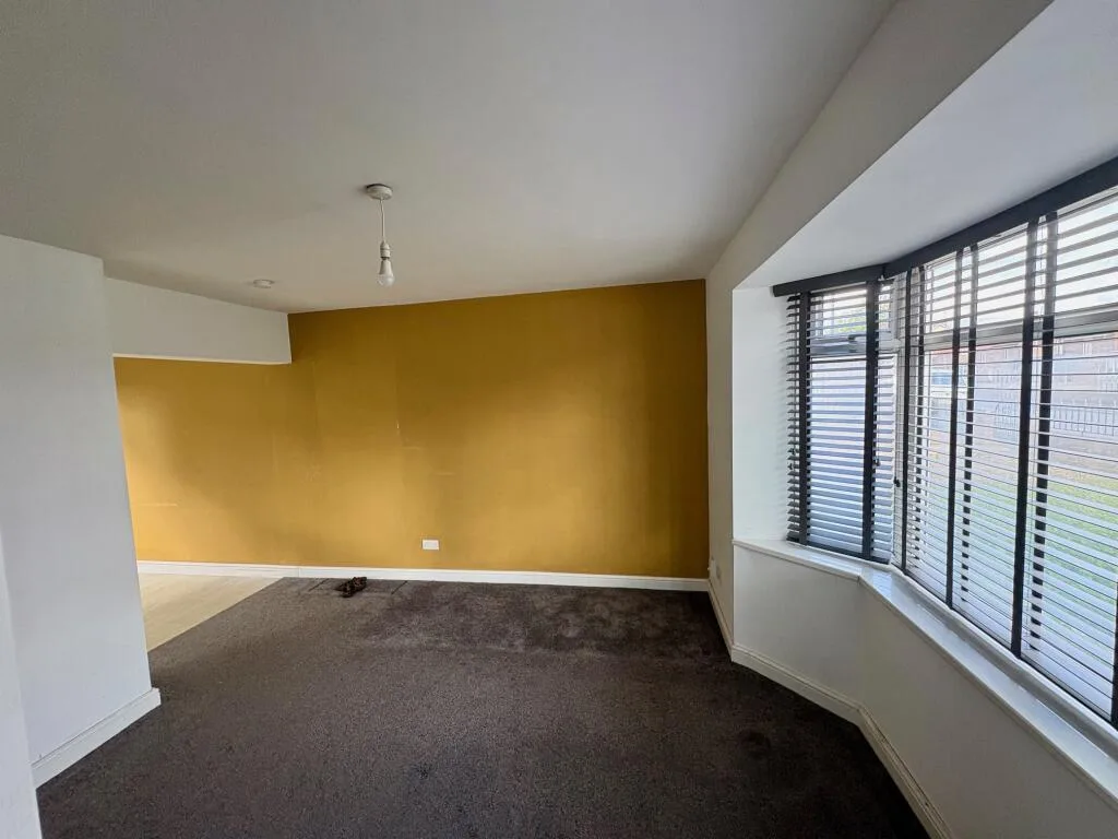 3 bedroom semi-detached house for rent