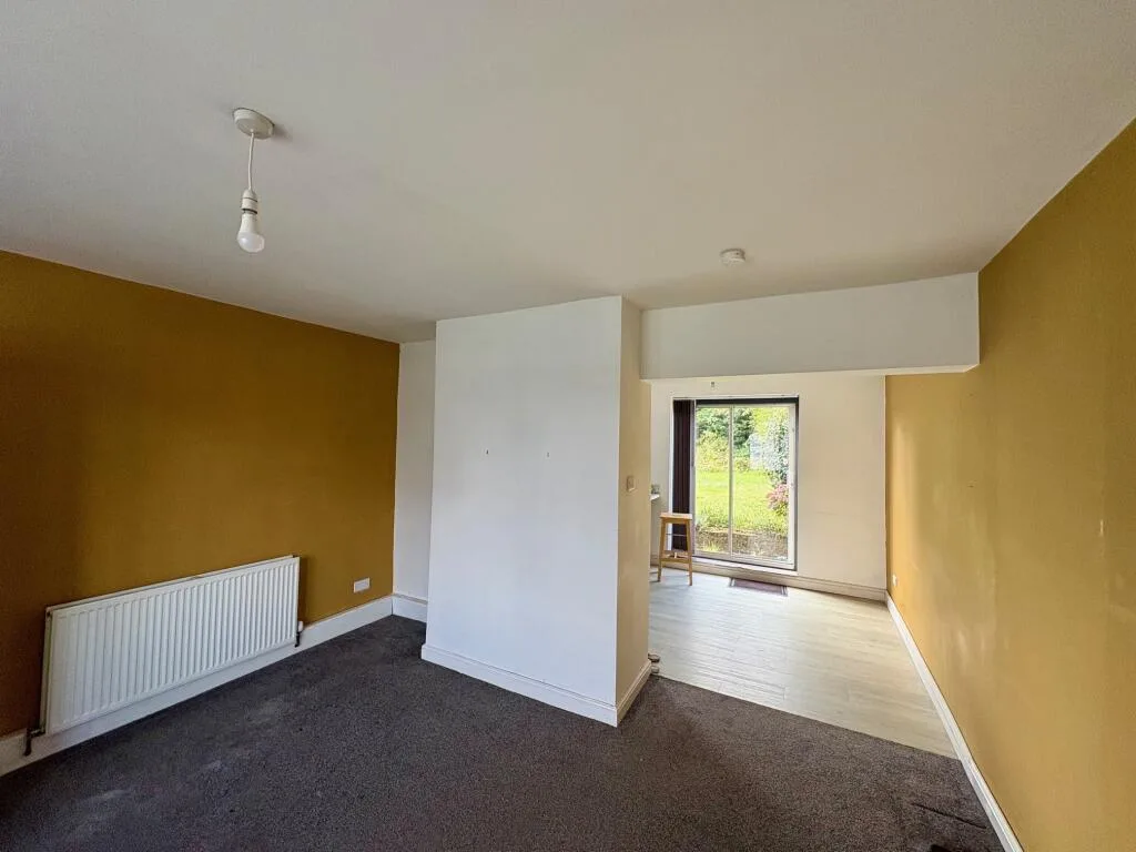 3 bedroom semi-detached house for rent