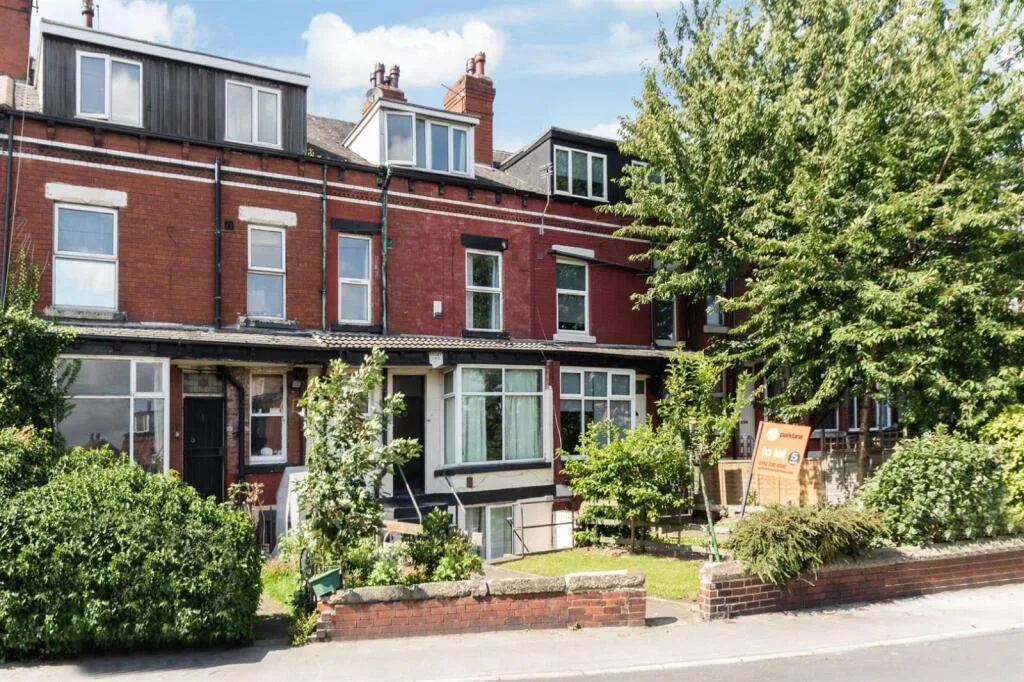 4 bedroom terraced house for rent