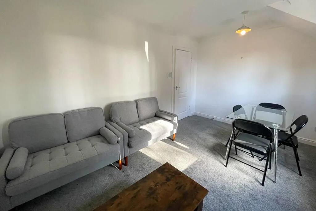 2 bedroom flat for rent