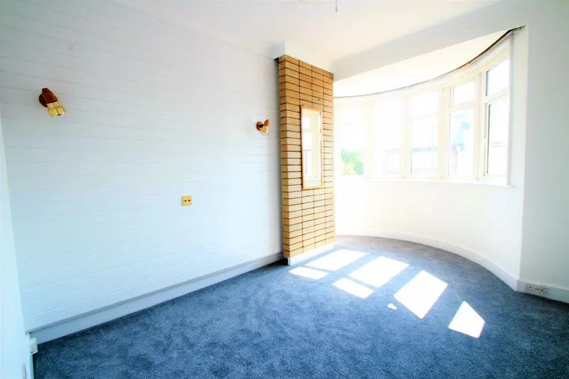 3 bedroom semi-detached house for rent