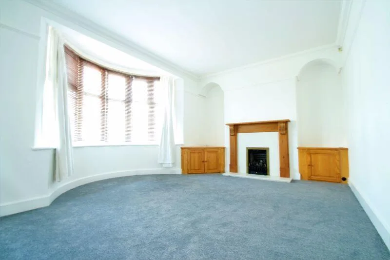 3 bedroom semi-detached house for rent