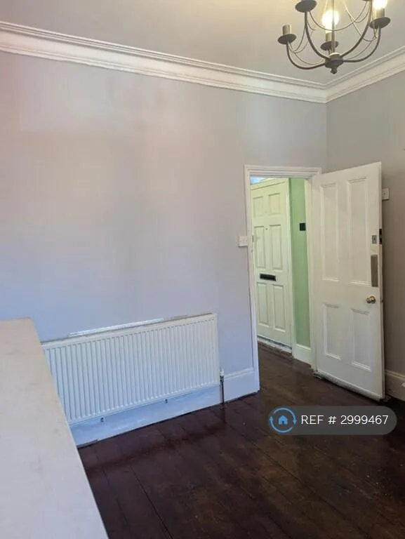 3 bedroom semi-detached house for rent