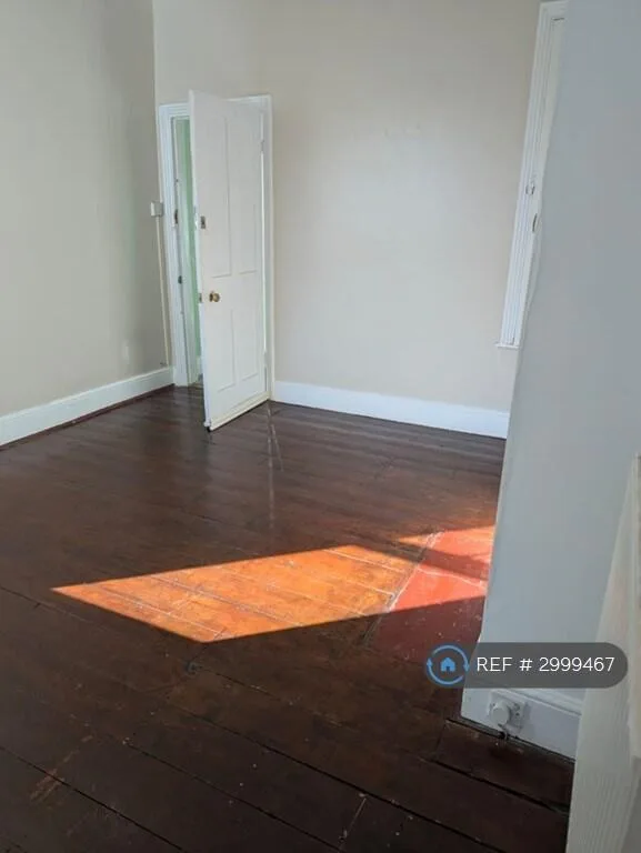 3 bedroom semi-detached house for rent