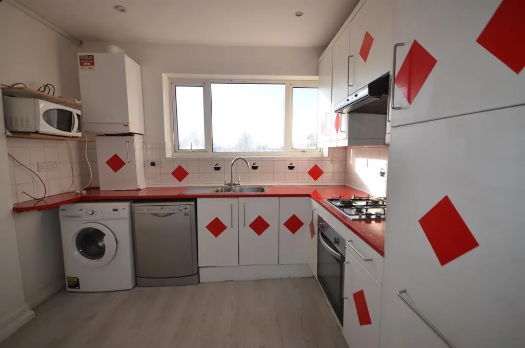 3 bedroom flat for rent