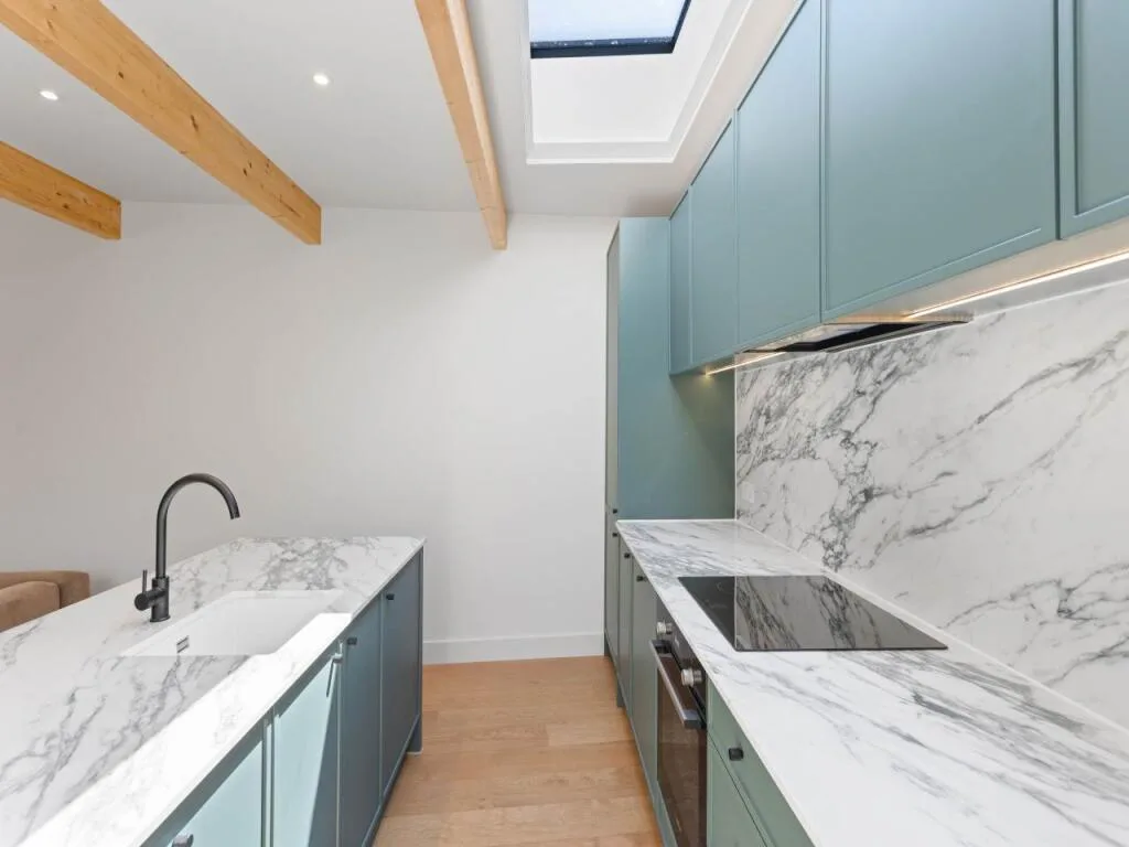 2 bedroom mews property for rent