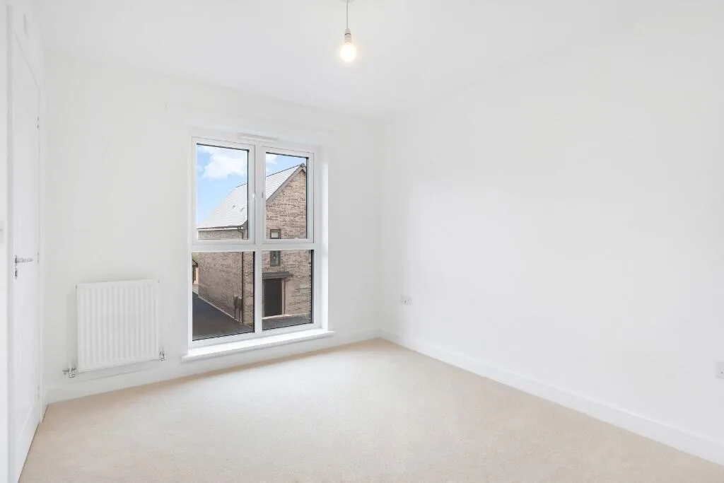 3 bedroom semi-detached house for rent