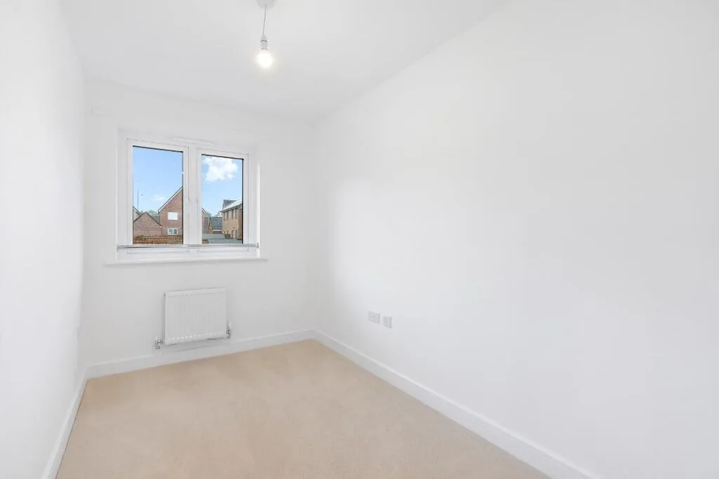 3 bedroom semi-detached house for rent