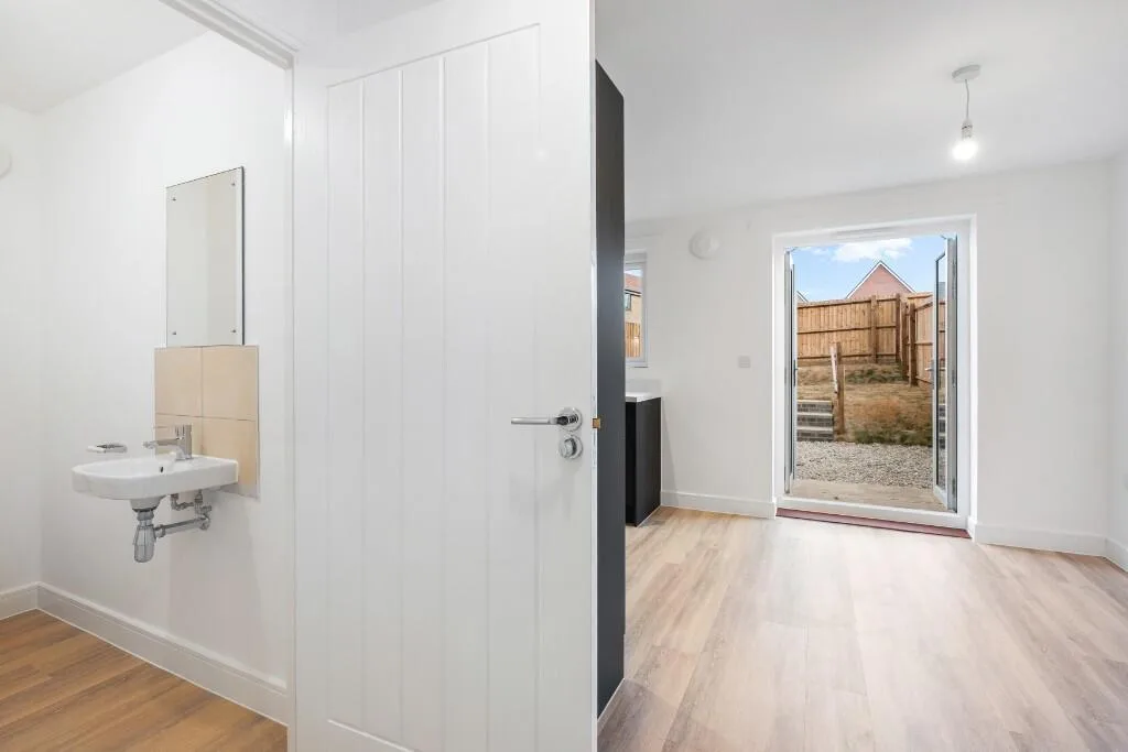 3 bedroom semi-detached house for rent
