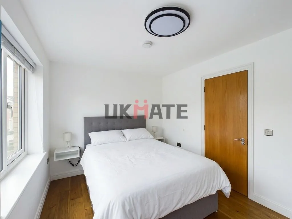 5 bedroom flat for rent