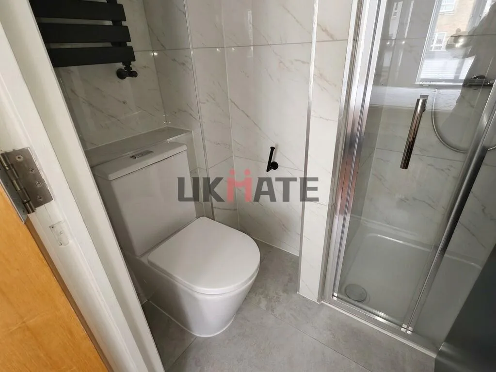 5 bedroom flat for rent