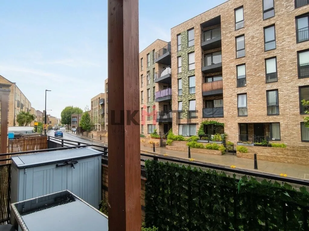 5 bedroom flat for rent