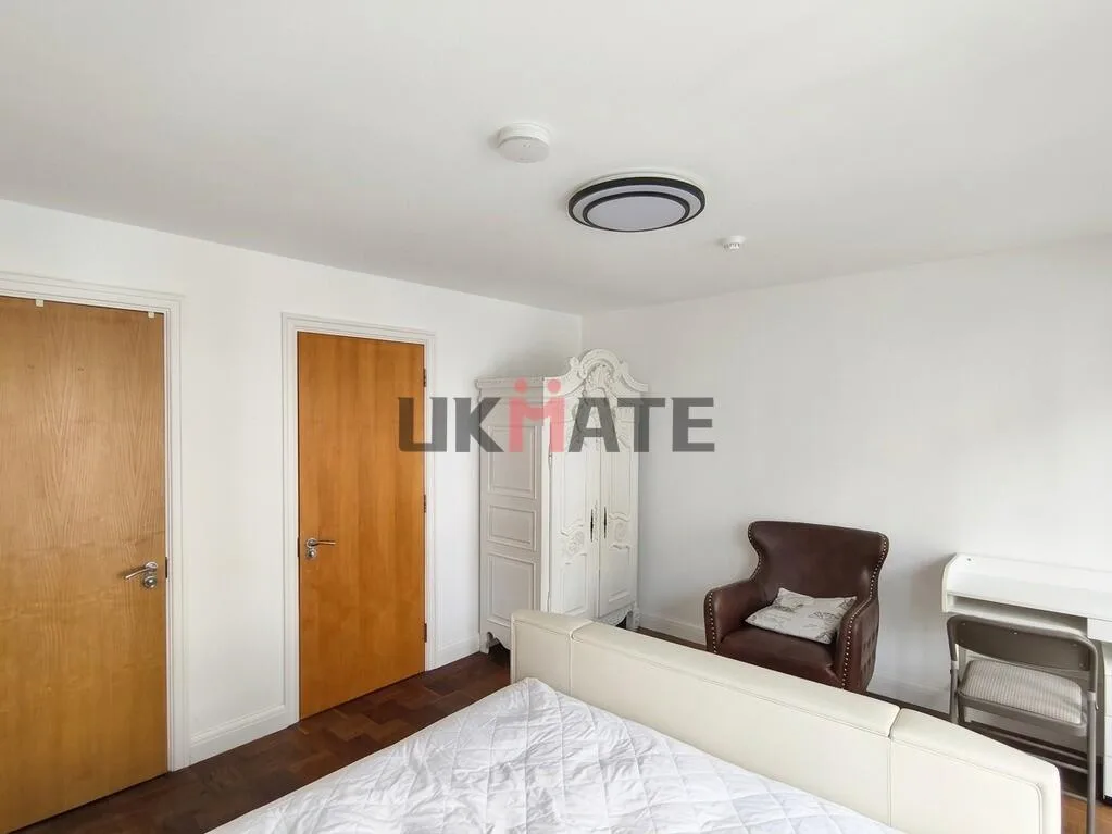 5 bedroom flat for rent