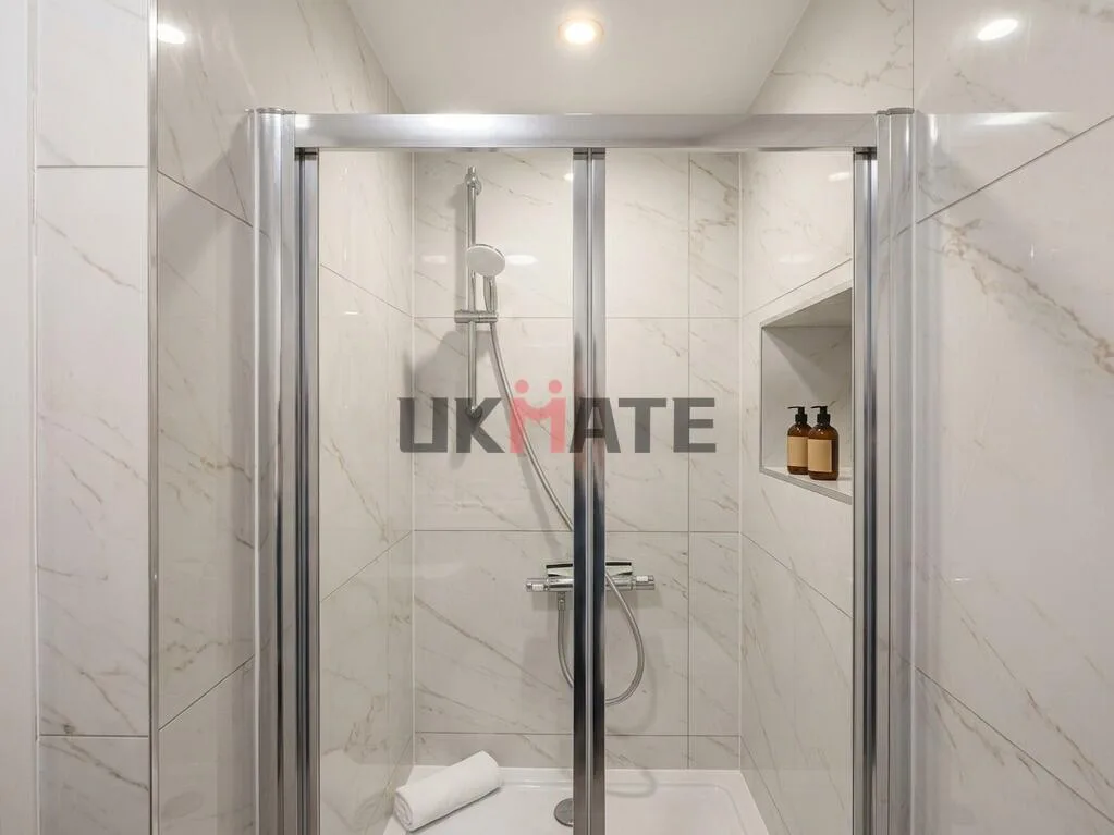 5 bedroom flat for rent