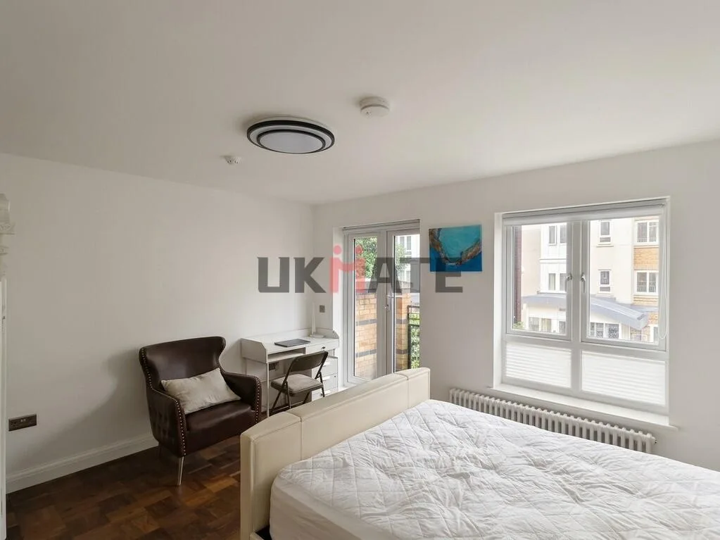 5 bedroom flat for rent