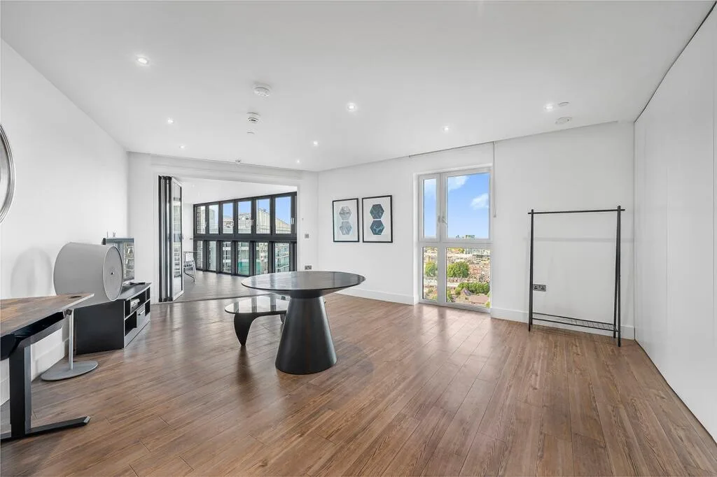 3 bedroom flat for rent