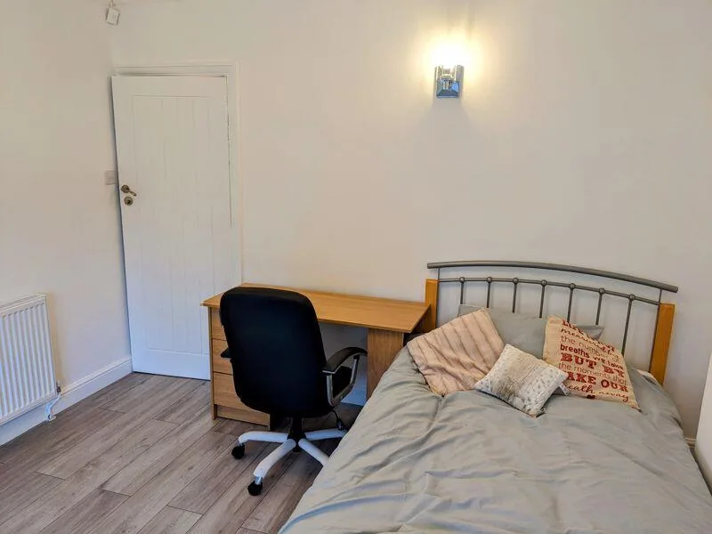 3 bedroom semi-detached house for rent
