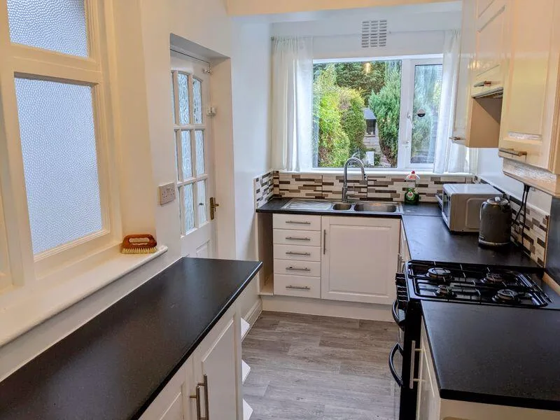3 bedroom semi-detached house for rent