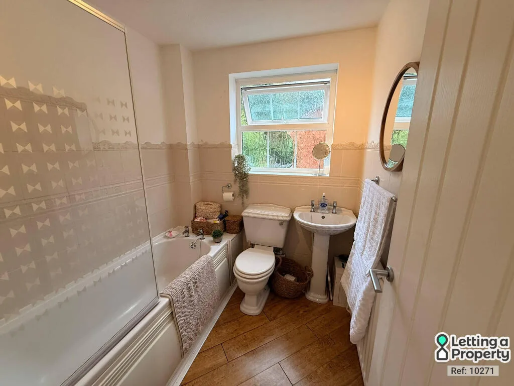 2 bedroom maisonette for rent