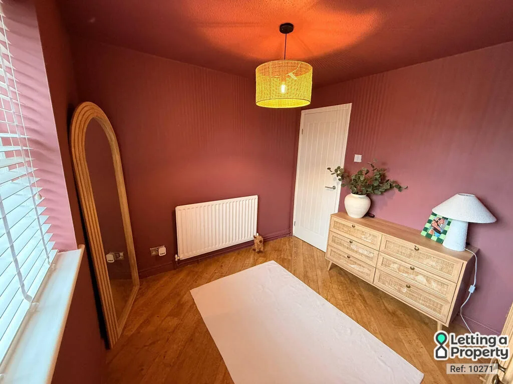 2 bedroom maisonette for rent