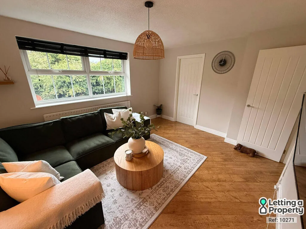 2 bedroom maisonette for rent