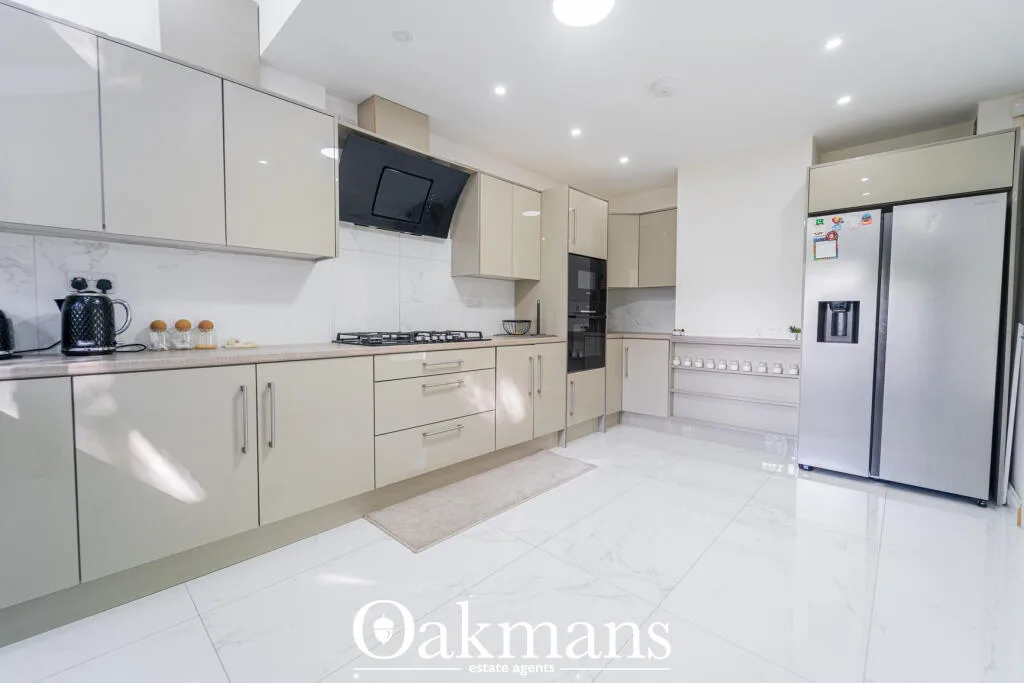 2 bedroom end of terrace house for rent