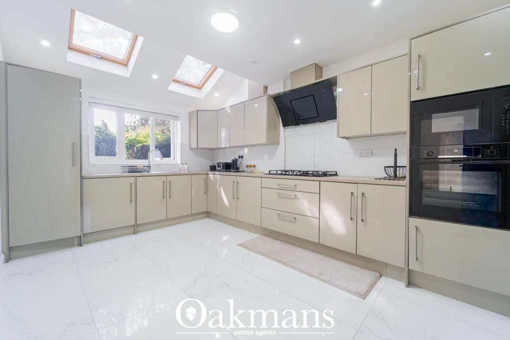 2 bedroom end of terrace house for rent
