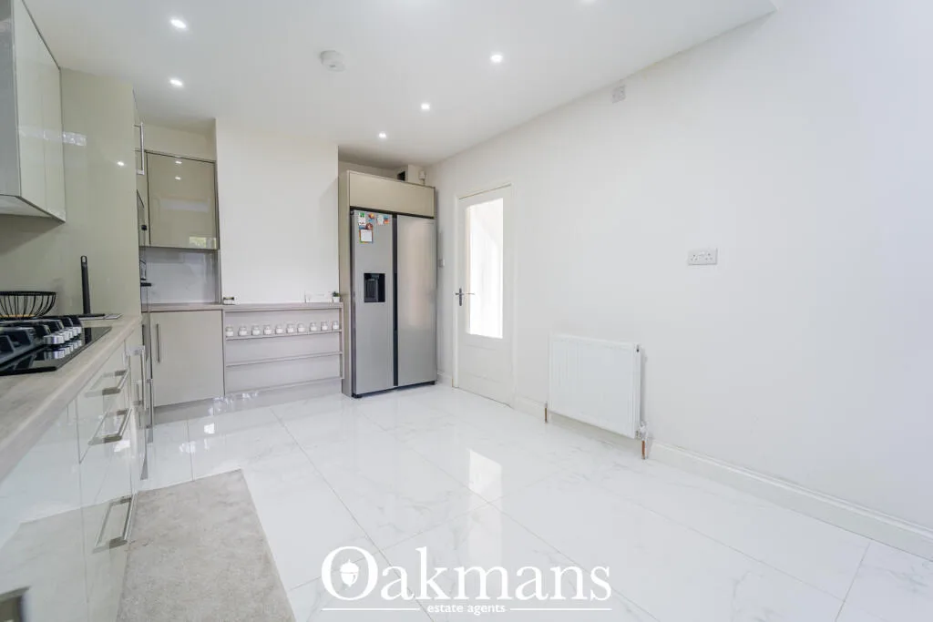 2 bedroom end of terrace house for rent