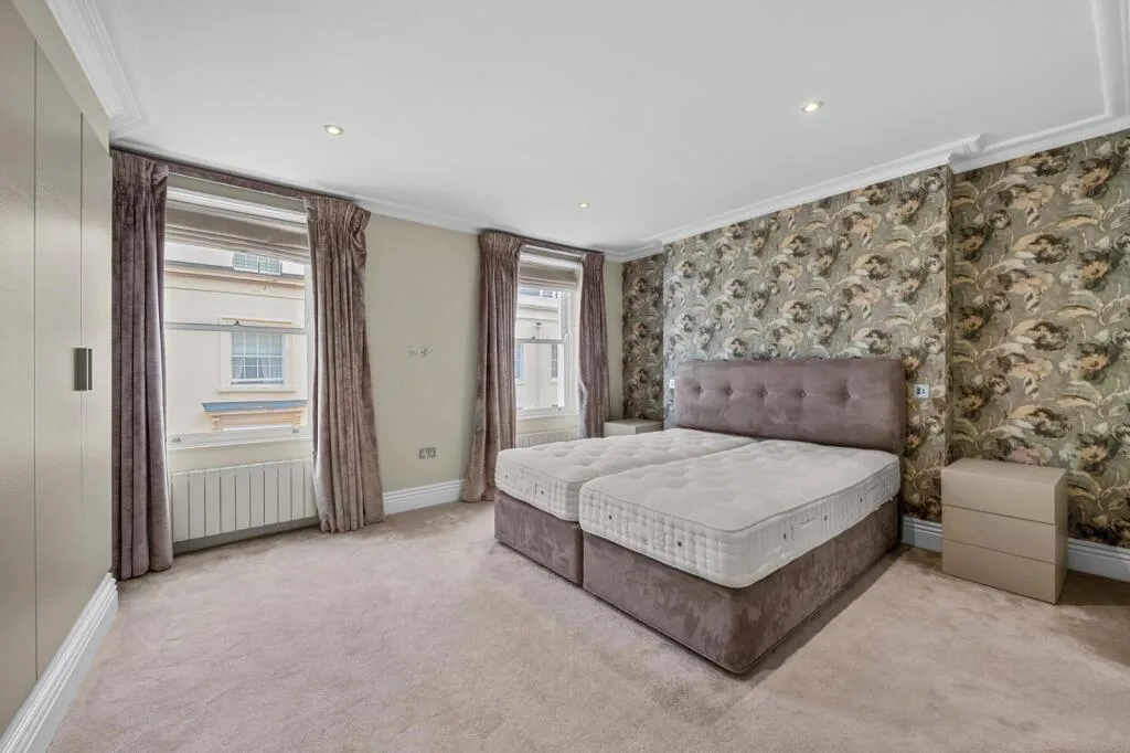 4 bedroom terraced house for rent