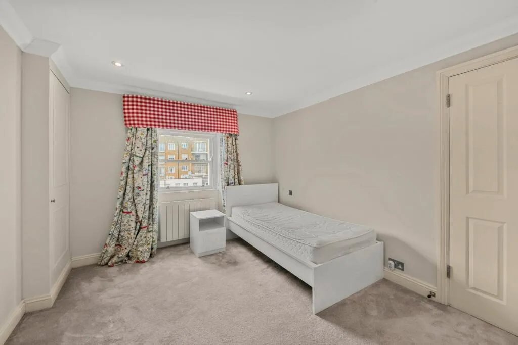 4 bedroom terraced house for rent