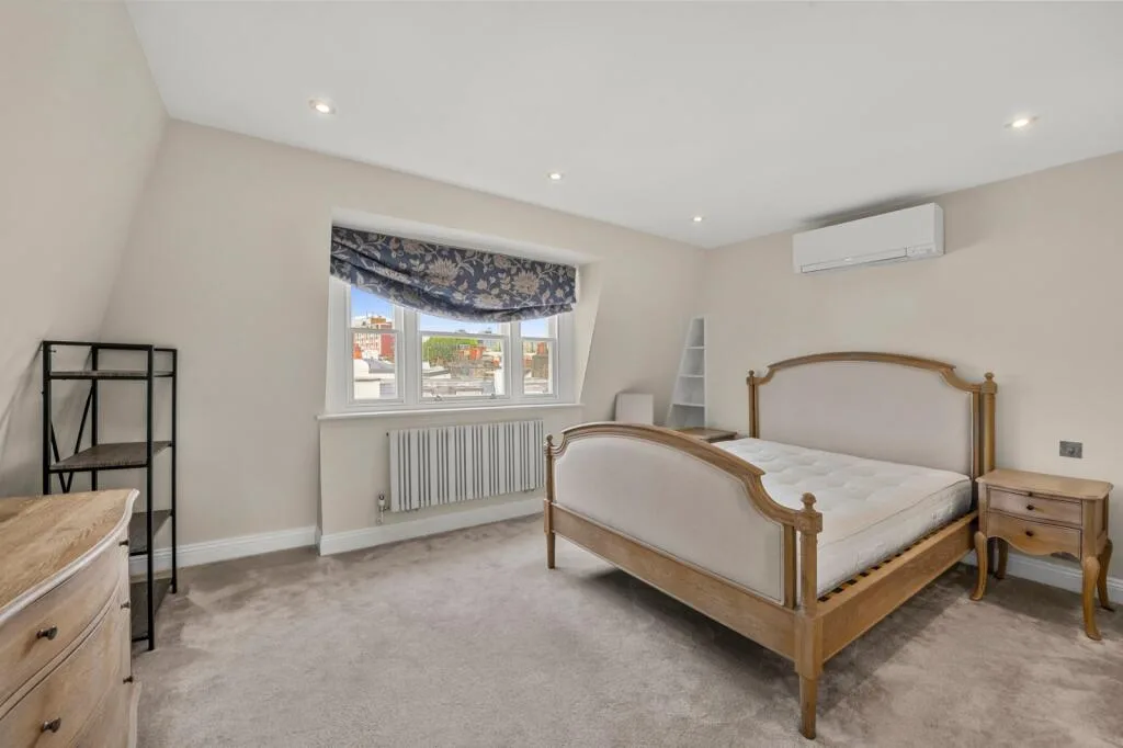 4 bedroom terraced house for rent