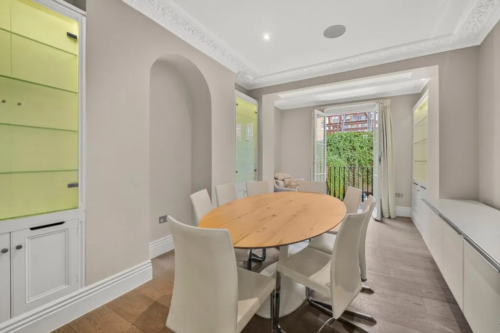 4 bedroom terraced house for rent