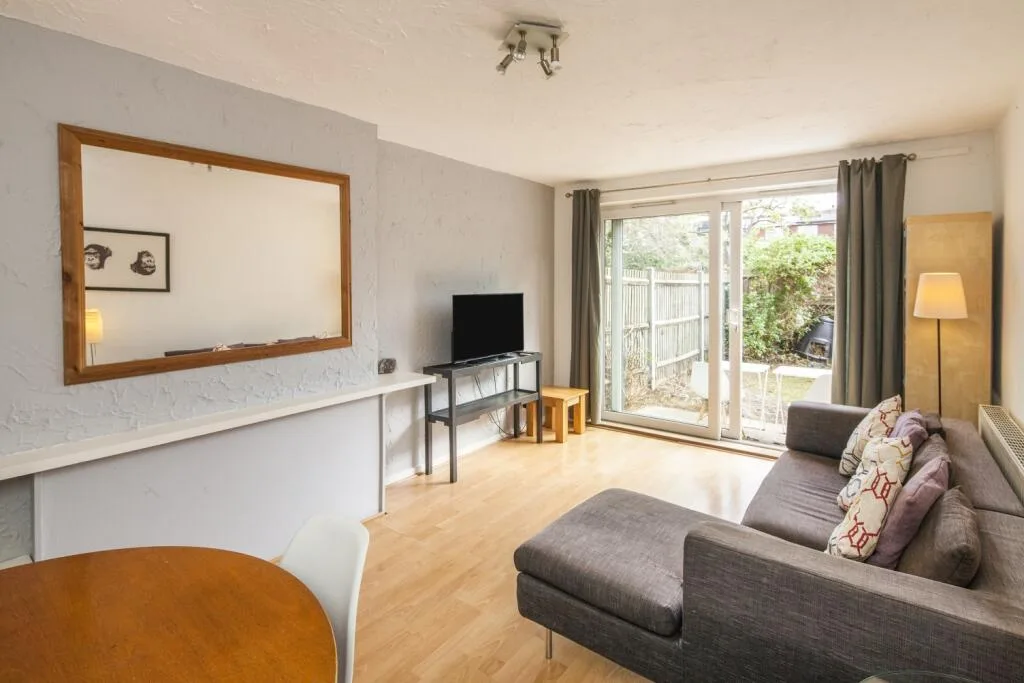 3 bedroom maisonette for rent