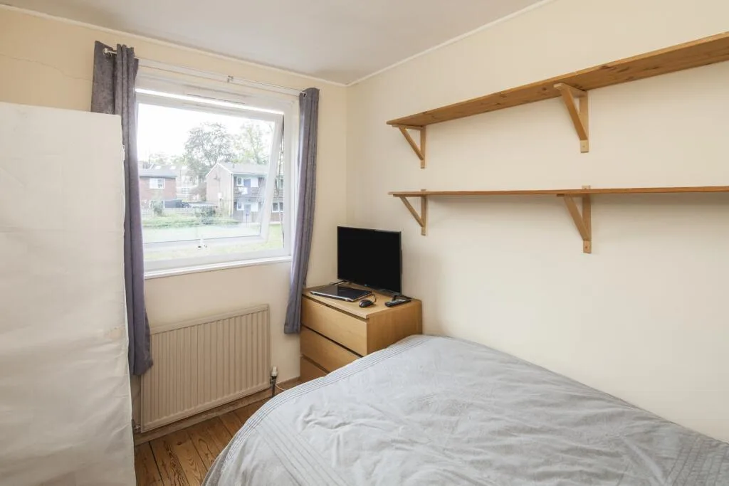 3 bedroom maisonette for rent