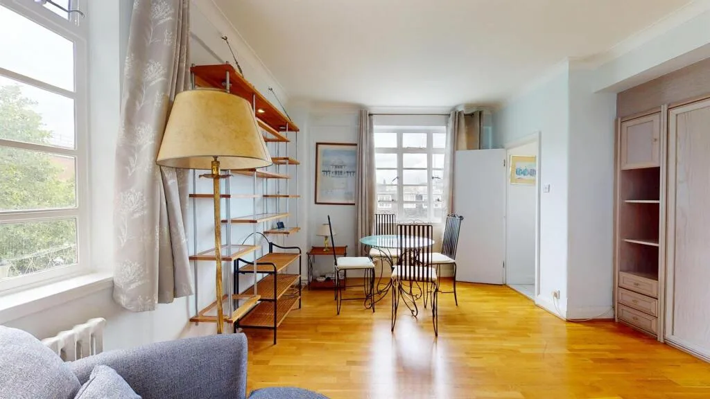 Studio flat for rent