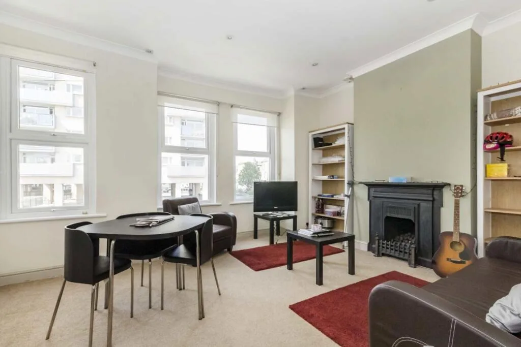 3 bedroom flat for rent